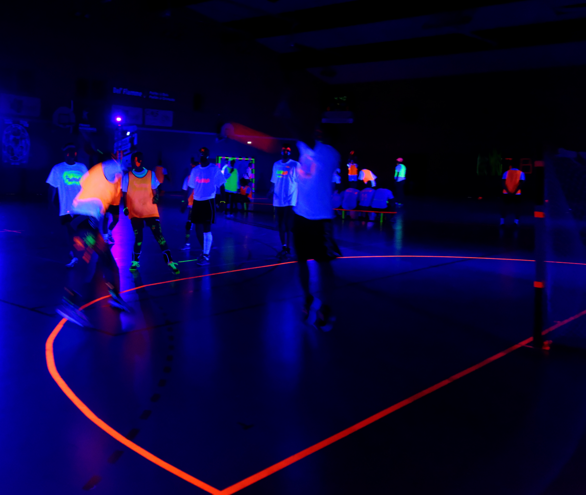 Soirée fluo, UV et lumière noire avec ALBEMA France - Albema France