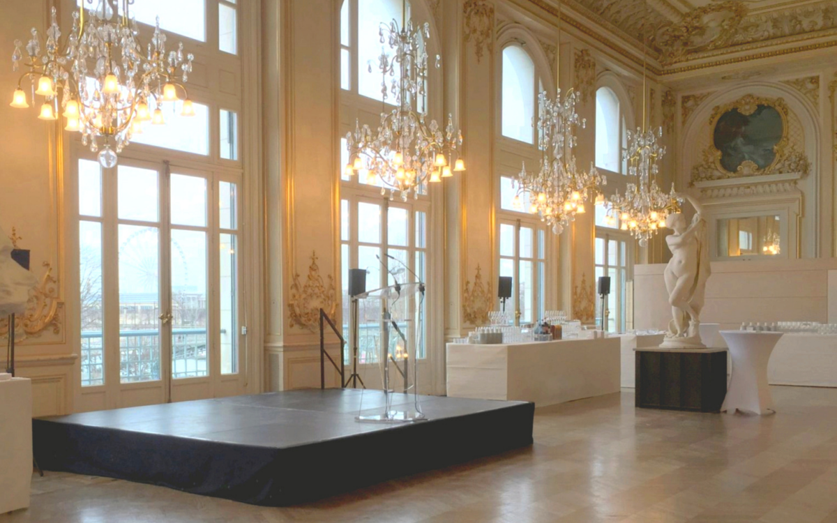 Location d&#8217;un podium en praticables Saint-Max